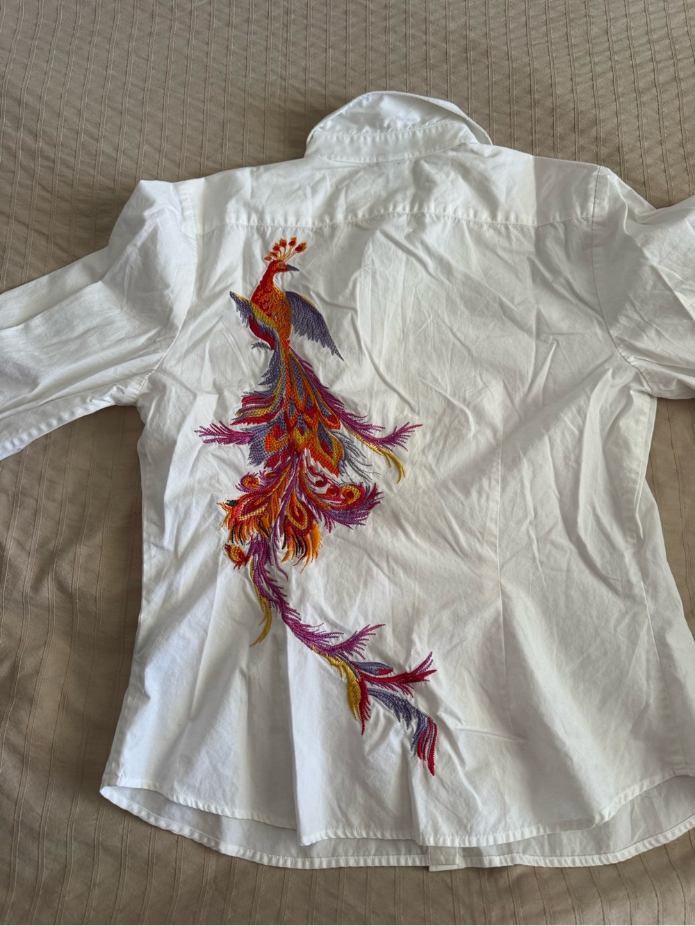 White Wome’s Button-Up Shirt with Colorful Phoenix Embroidery